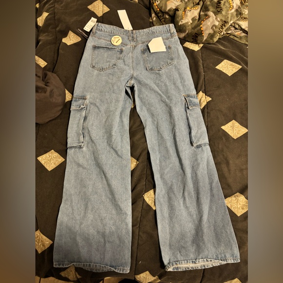 Blue Cargo Women Jeans - Picture 2 of 4